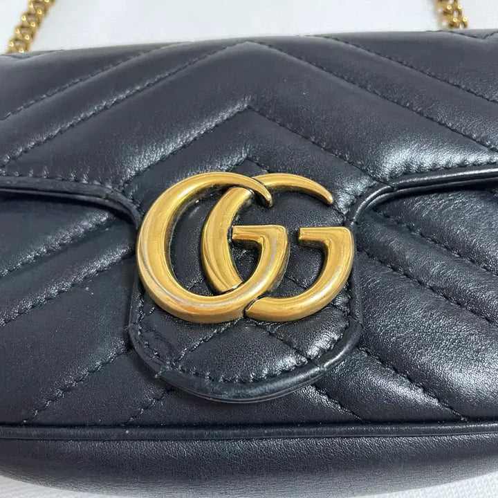 [BUNJANG] Gucci GG Marmont Matelasse Leather Super Mini Bag / [GG 마몽] 구찌 마틀라세 가죽 수퍼 미니 백 구찌 마몽 미니 체인백