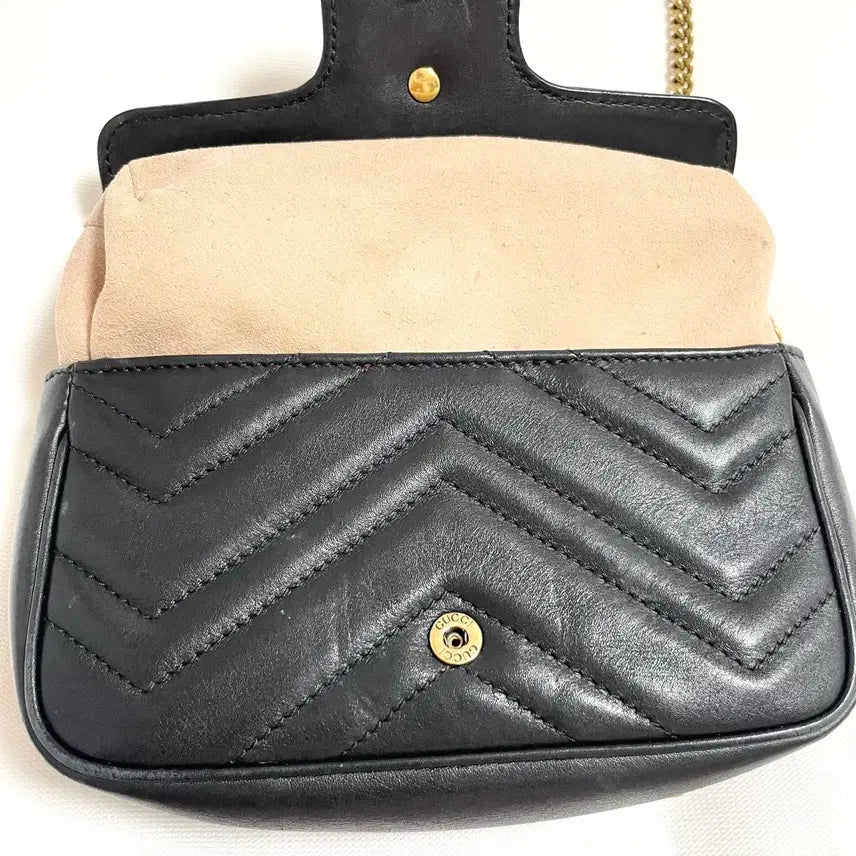 [BUNJANG] Gucci GG Marmont Matelasse Leather Super Mini Bag / [GG 마몽] 구찌 마틀라세 가죽 수퍼 미니 백 구찌 마몽 미니 체인백