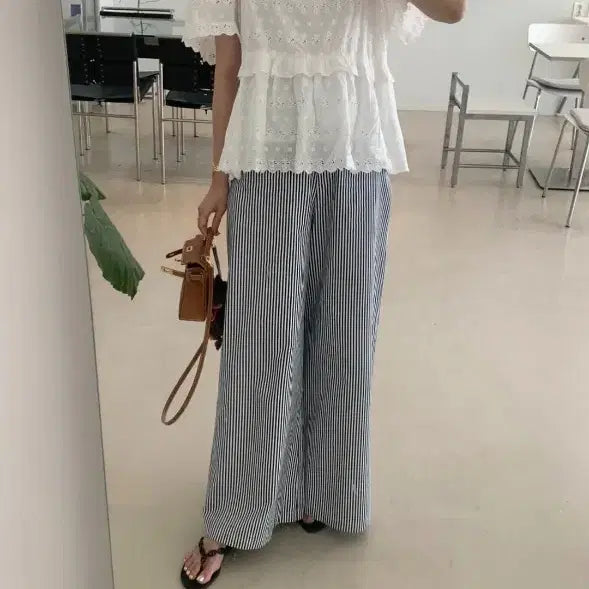 [BUNJANG] Bycini Cake Punching Blouse Ivory / 바이씨니 케이크펀칭블라우스
