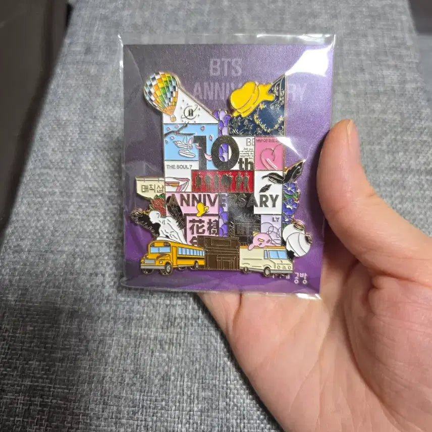 [BUNJANG] BTS 10th Anniversary Badge / 방탄소년단 BTS 10주년 기념 뱃지