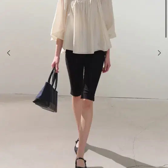 [BUNJANG] SIEH Ruffle Silky Blouse (Cream) / 시에 러플 실키블라우스 (크림)