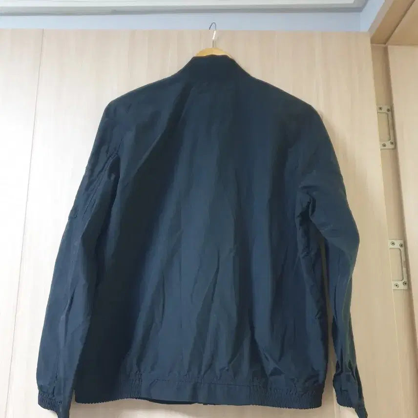 [BUNJANG] Guess Bomber Jacket / 게스 봄버 자켓