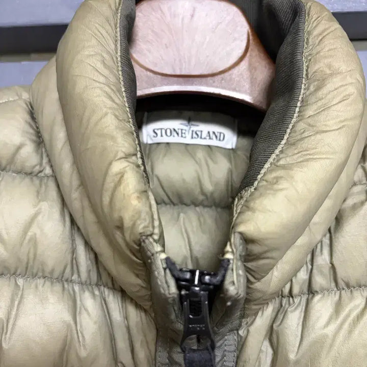 [SOLD OUT] [L]스톤아일랜드 가먼트다이드 패딩베스트