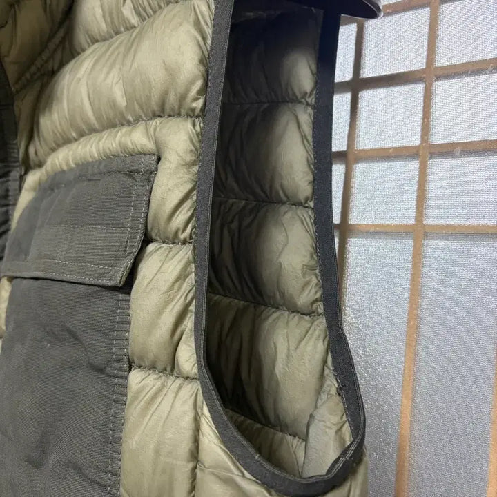[SOLD OUT] [L]스톤아일랜드 가먼트다이드 패딩베스트