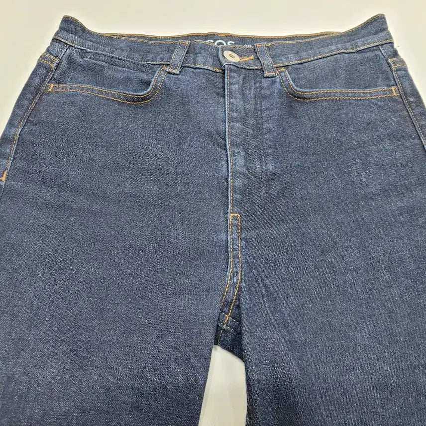 [BUNJANG] COS High-Rise Slim Fit Denim Jeans / COS 코스 하이라이즈 슬림핏 데님 청바지 / 여 26