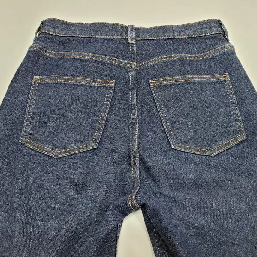 [BUNJANG] COS High-Rise Slim Fit Denim Jeans / COS 코스 하이라이즈 슬림핏 데님 청바지 / 여 26