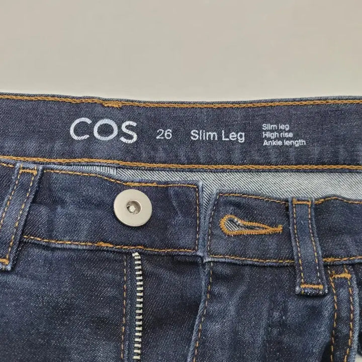 [BUNJANG] COS High-Rise Slim Fit Denim Jeans / COS 코스 하이라이즈 슬림핏 데님 청바지 / 여 26