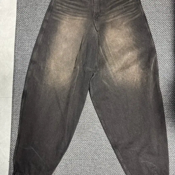 [BUNJANG] NewChiefChic Antique Washed Baggy Jeans / 뉴치프시크 디피 앤틱 워시드 배기 진
