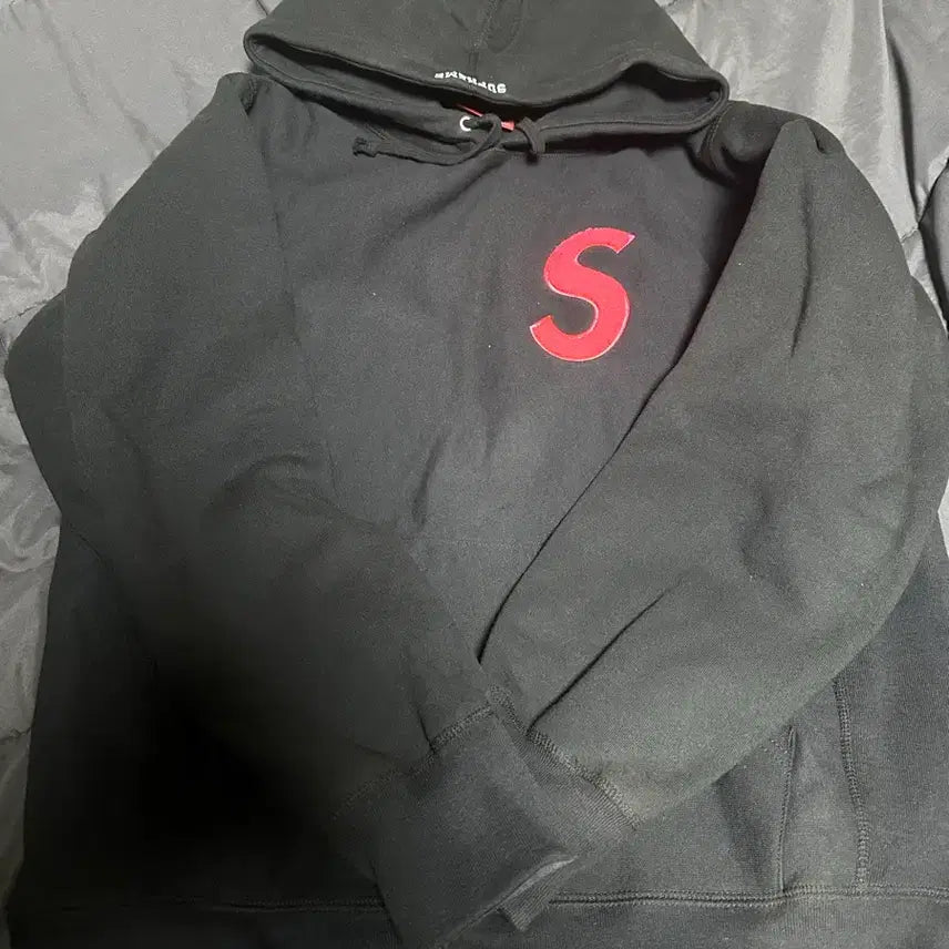 [BUNJANG] Supreme S Logo Hoodie Black Pink M / 슈프림 / S로고 후드 검핑 / M