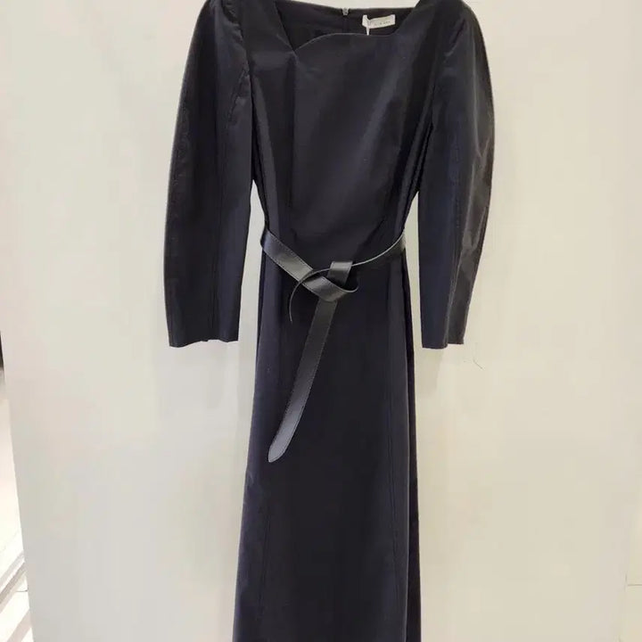 [BUNJANG] It MICHAA Wave Neck Puff Sleeve Long Dress / 잇미샤 언발 웨이브넥 퍼프소매 원피스 블랙 / 44 55가능