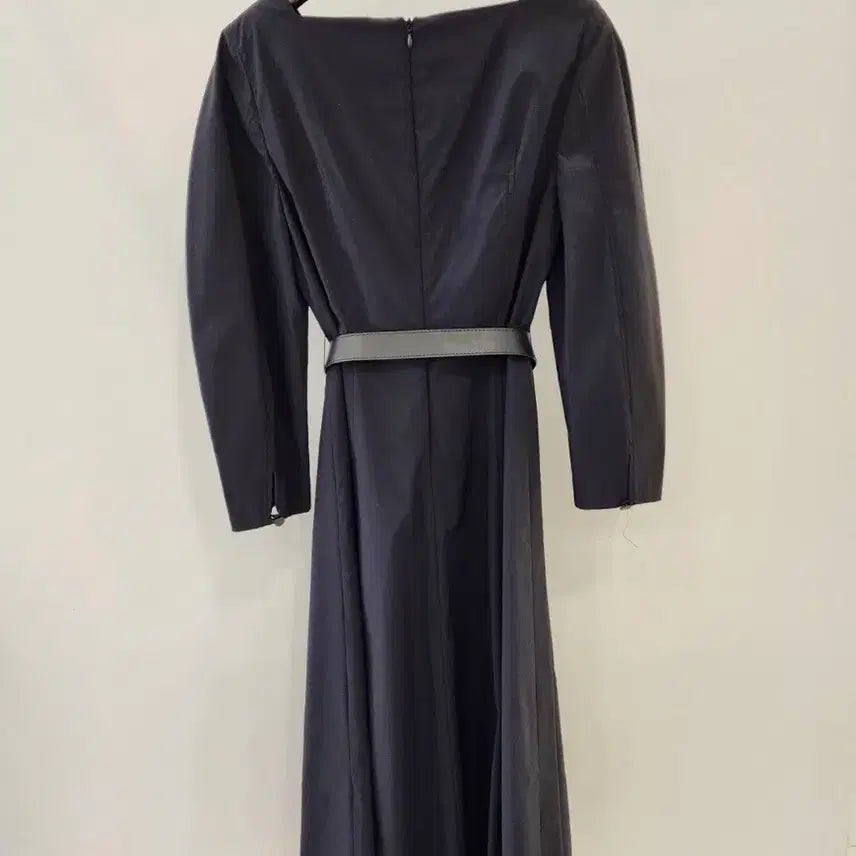 [BUNJANG] It MICHAA Wave Neck Puff Sleeve Long Dress / 잇미샤 언발 웨이브넥 퍼프소매 원피스 블랙 / 44 55가능