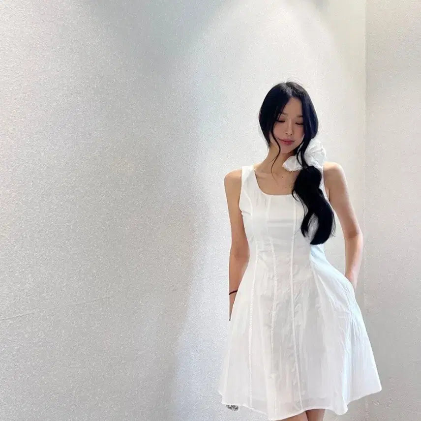 [BUNJANG] White Sleeveless Flare Dress / 화이트 민소매 플레어 원피스
