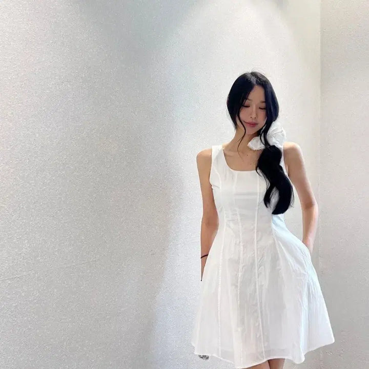 [BUNJANG] White Sleeveless Flare Dress / 화이트 민소매 플레어 원피스