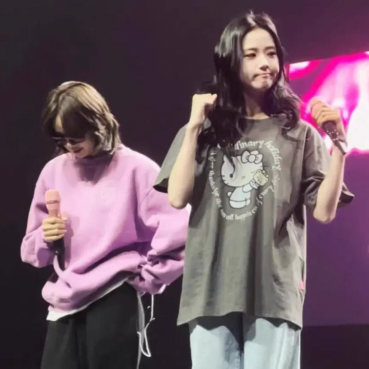 [BUNJANG] Blackpink Jisoo Hello Kitty T-shirt / 지수 헬로키티 반팔 티 새상품