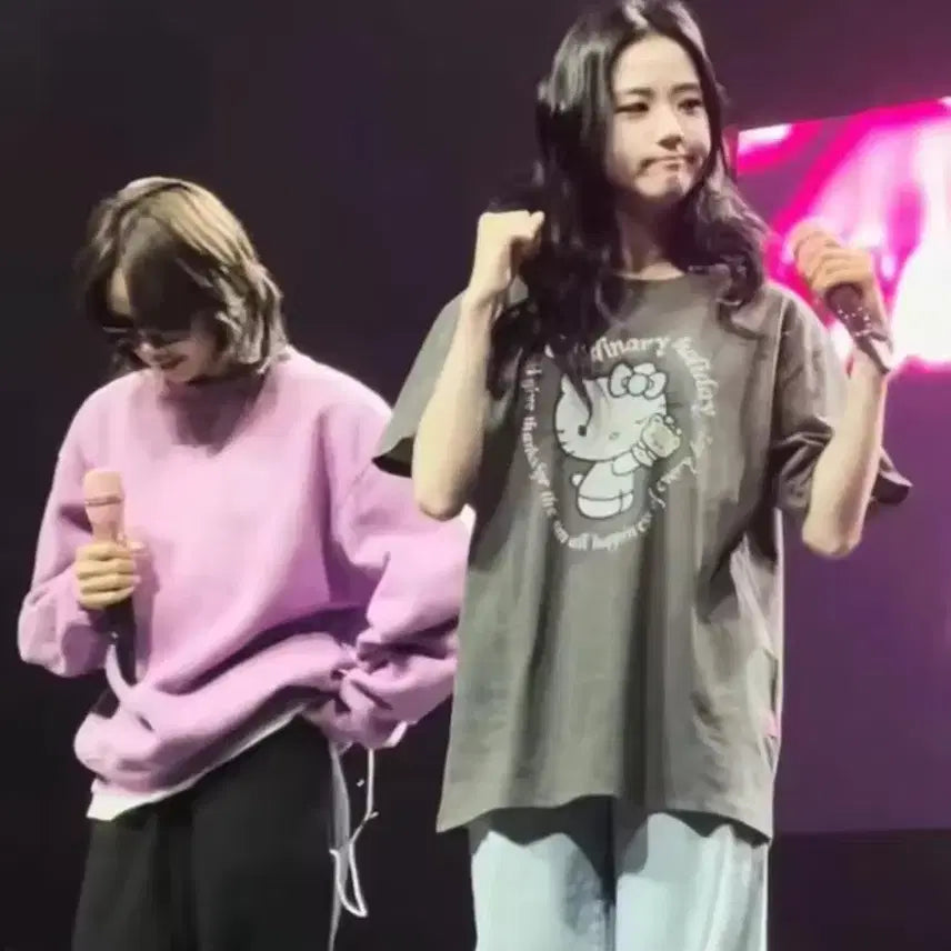 [BUNJANG] Blackpink Jisoo Hello Kitty T-shirt / 지수 헬로키티 반팔 티 새상품