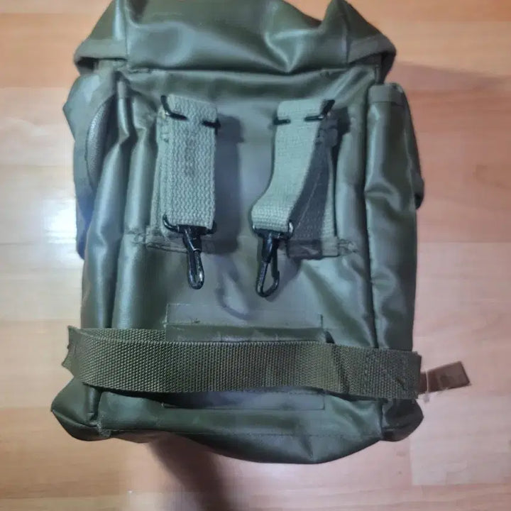 [BUNJANG] French Military ARF Gas Mask Pouch (Olive Drab) / 국방색 방독면 파우치