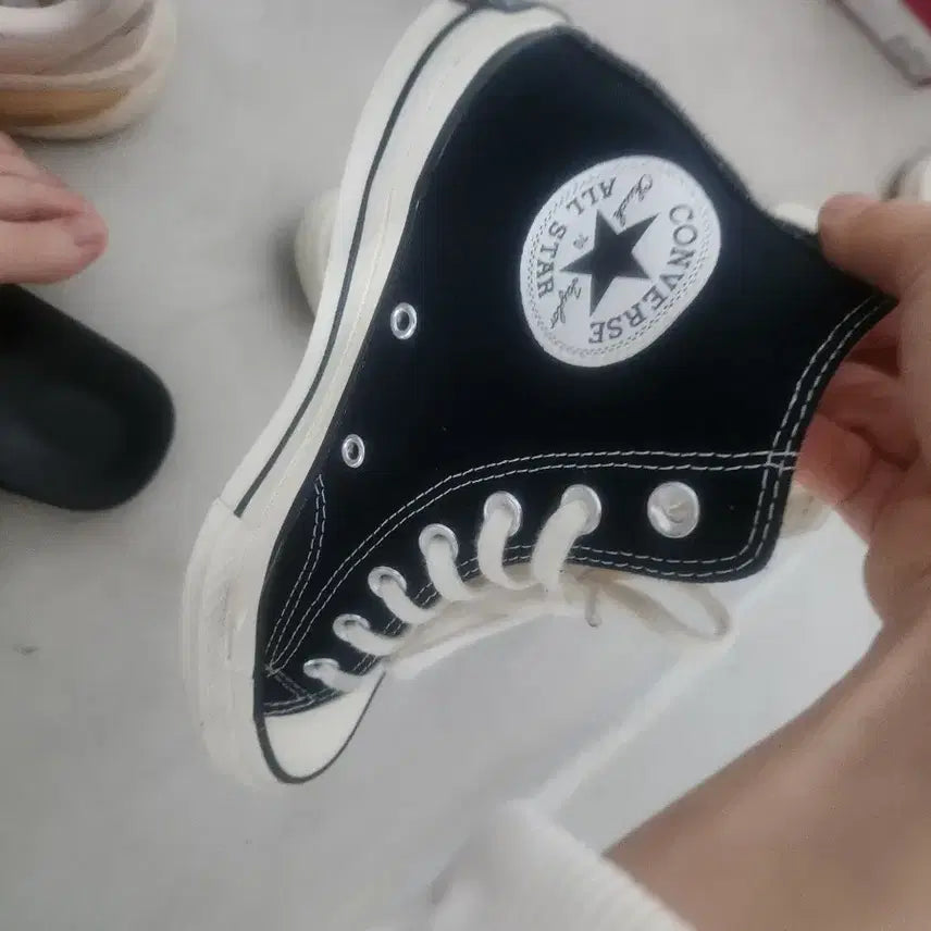 [SOLD OUT] 컨버스 240 사이즈