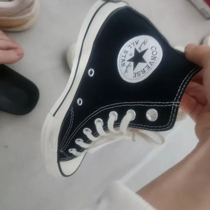 [SOLD OUT] 컨버스 240 사이즈