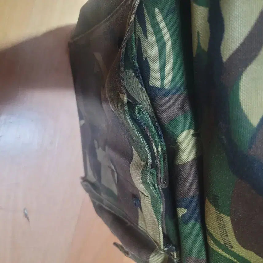 [BUNJANG] Dutch Gas Mask Bag Woodland Camo / 우드랜드 무늬 가방