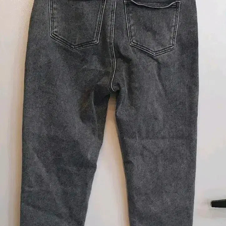 [BUNJANG] Benetton Black Denim Pants / 베네통 블랙 데님 팬츠 42사이즈입니다. 워싱이 멋스럽고 안감에 약기모
