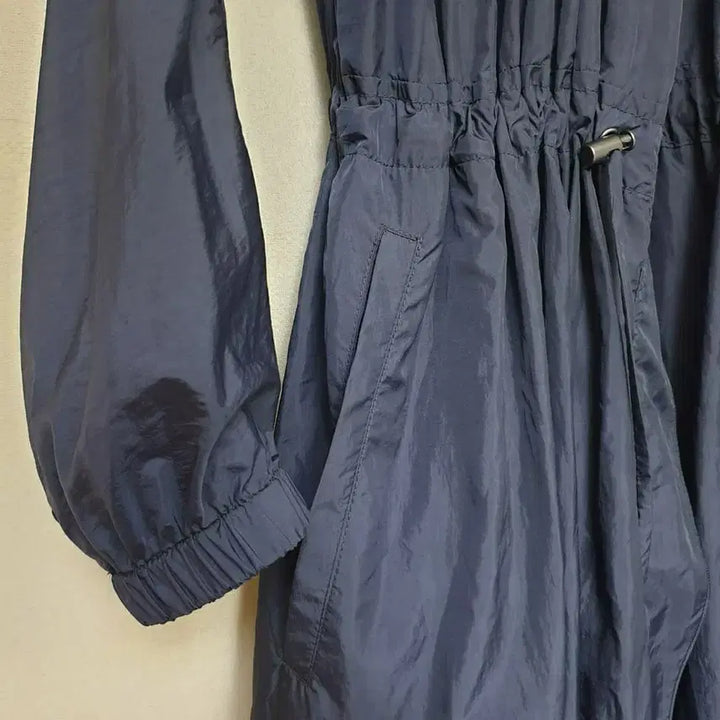 [BUNJANG] So Wool Drawstring Lightweight Windbreaker Jacket / 미착용)So Wool 쏘울 드로스트링 초경량 방풍 바람막이 점퍼 윈드러너