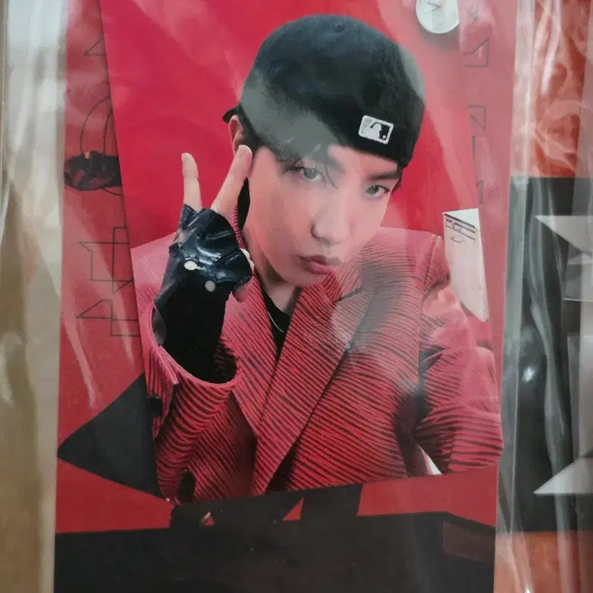 [BUNJANG] BTS J-Hope Hope on the Stage Seoul Final Army Zone Bundle Set / 방탄 제이홉 홉온스 기프트 아미존 포카 티켓 홉머니 일괄 미사용