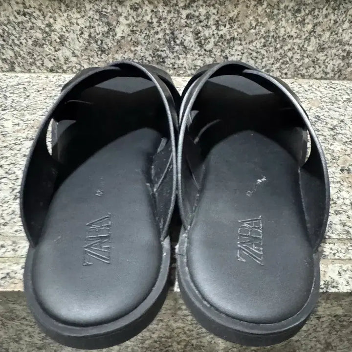 [BUNJANG] ZARA Jerusalem Black Leather Sandals (Size 42) / 자라 ZARA 예루살렘 블랙 레더 샌들 42 사이즈 270