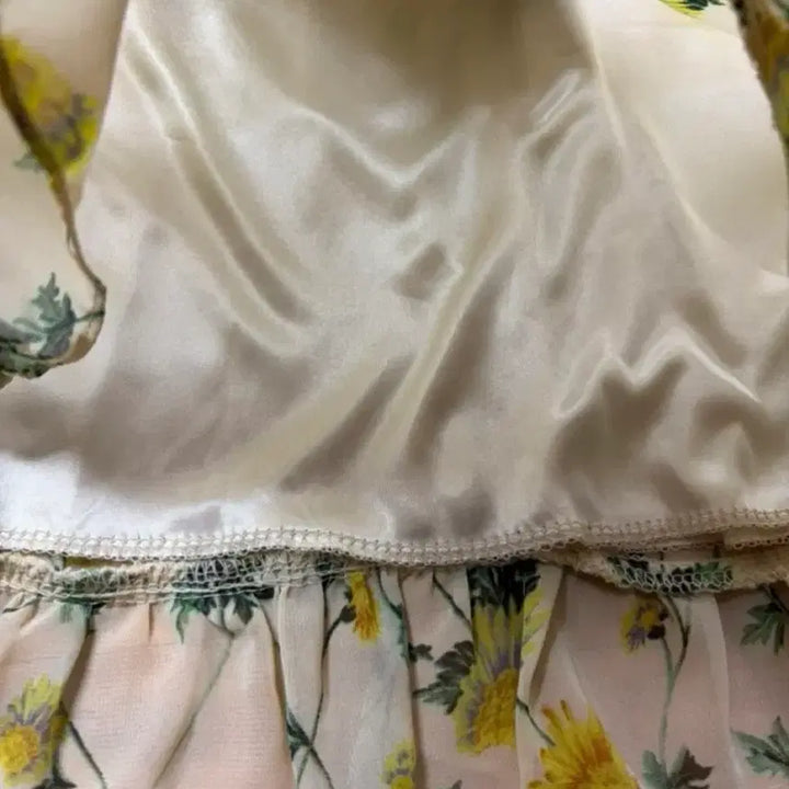 [BUNJANG] Yellow Chiffon Retro Dress / 노란 쉬폰 원피스 졸업사진 복고 레트로