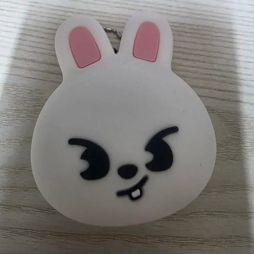 [BUNJANG] Stray Kids Skzoo Leebit Tamagotchi / 스키즈 스키주 리빗 다마고치