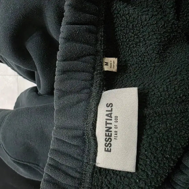 [SOLD OUT] 피어오브갓 에센셜 블랙 스웻 쇼츠 M