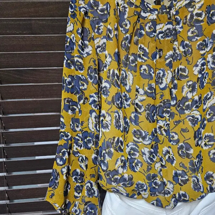 [BUNJANG] MojoSphin Flower Blouse / 모조에스핀 플라워 블라우스