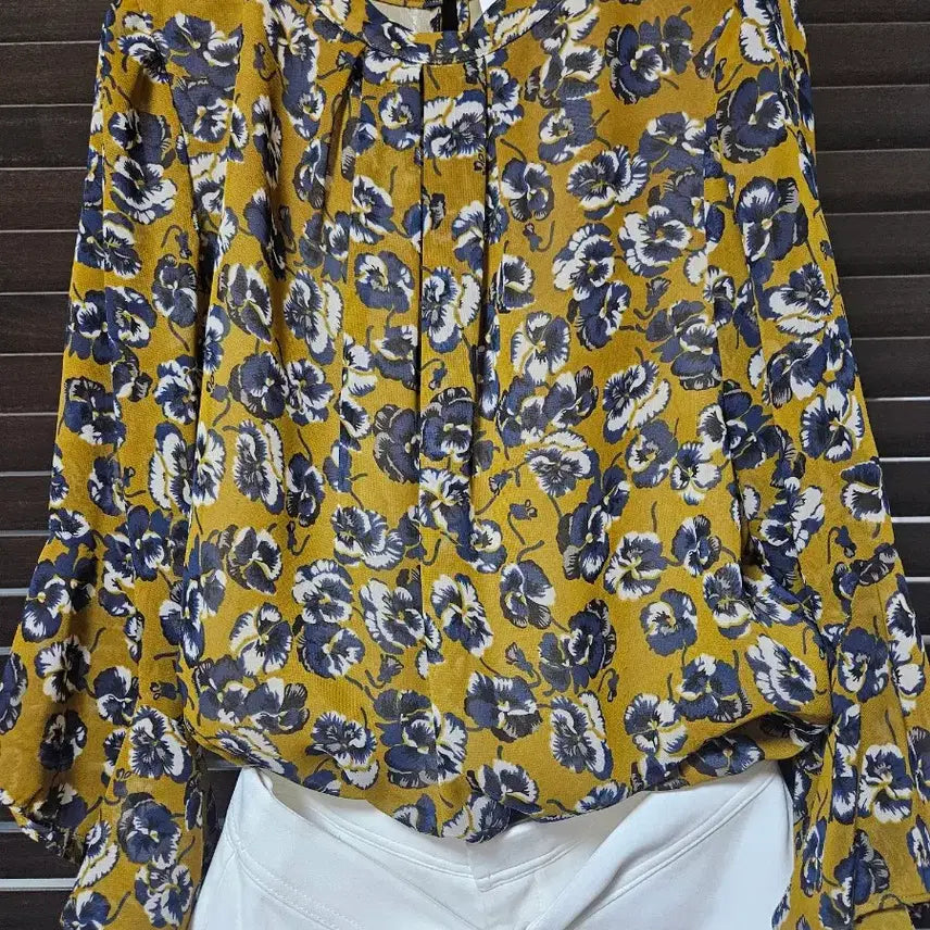 [BUNJANG] MojoSphin Flower Blouse / 모조에스핀 플라워 블라우스