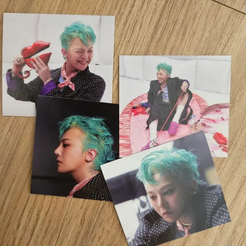 [BUNJANG] G-Dragon Weverse Shop NFC Mini Album Red Version / 지디 지드래곤 위버맨쉬 nfc 미니앨범 레드 (포토는 그린 구성)