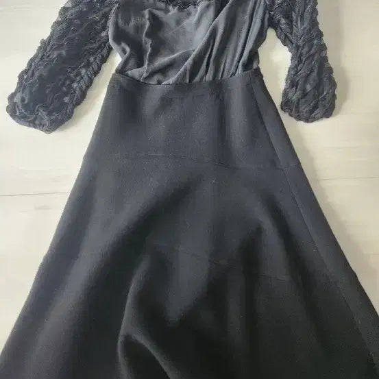 [BUNJANG] Mine Black Midi Dress (Size 44) / 마인 블랙 원피스 44사이즈