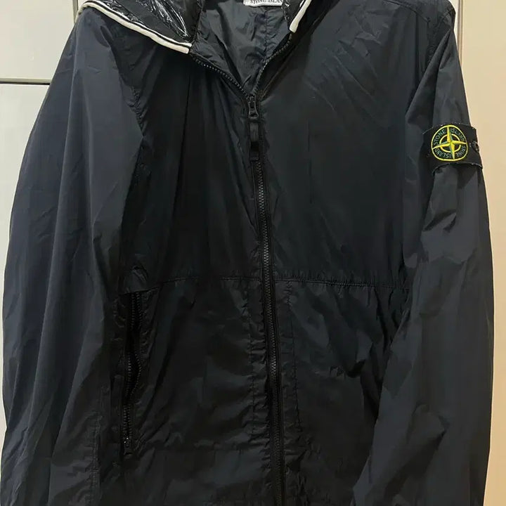 [BUNJANG] Stone Island Nylon Bomber Jacket (Dark Navy) - Size S / 23fw 스톤아일랜드 나일론점퍼 100-105 새상품급