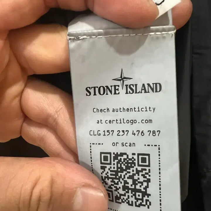 [BUNJANG] Stone Island Nylon Bomber Jacket (Dark Navy) - Size S / 23fw 스톤아일랜드 나일론점퍼 100-105 새상품급