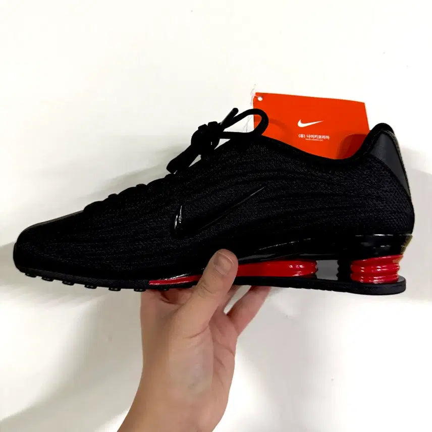 [BUNJANG] Nike Shox Z Sneakers / (255,260)(새상품)나이키 스니커즈 샥스 z 블랙 유니버시티 레드