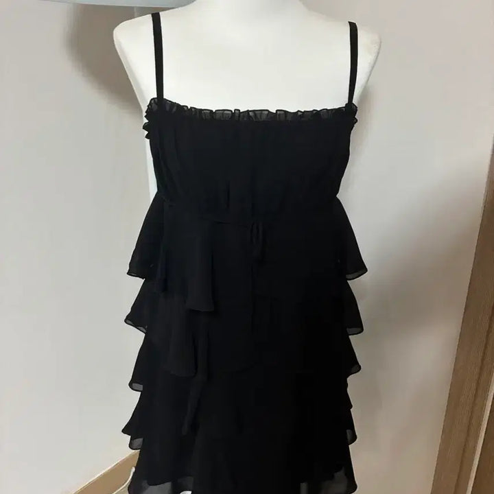 [BUNJANG] Black Frill Mini Dress / 블랙 캉캉 프릴 미니 원피스