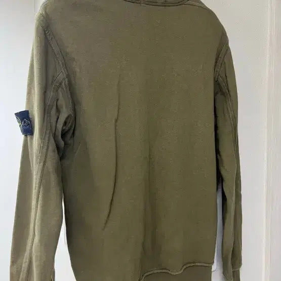 [BUNJANG] Stone Island Khaki Crewneck Sweatshirt / 스톤아일랜드 카키맨투맨 L