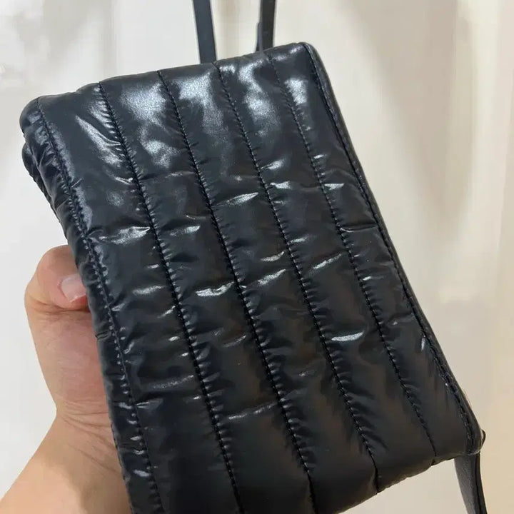 [BUNJANG] Moncler Crossbody Bag Limited Edition / 몽클레어 크로스백 새상품급 한정판