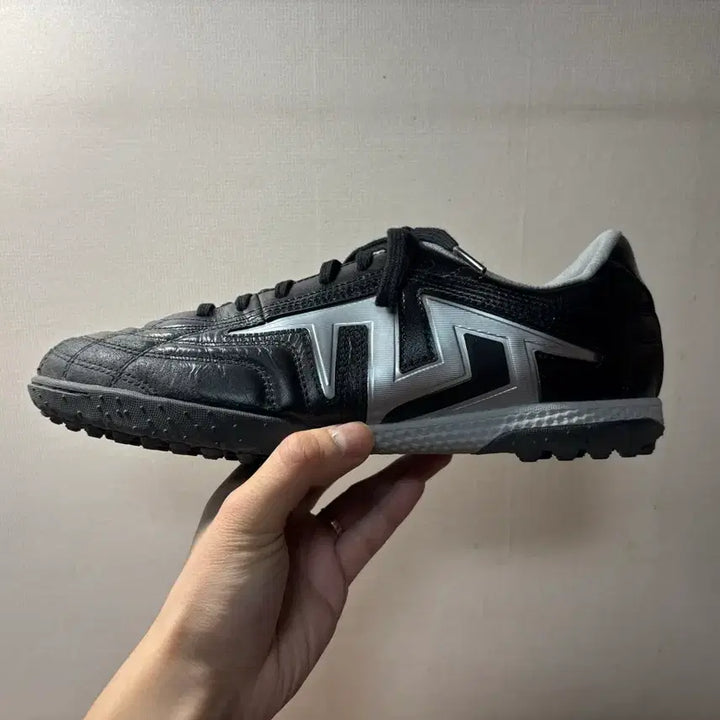 [SOLD OUT] [270] TLSS 택티션 라이트 프로 TF 풋살화