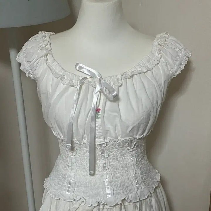 [BUNJANG] White Shirred Blouse &amp; Skirt Set / 화이트 셔링 블라우스 &amp; 스커트 세트