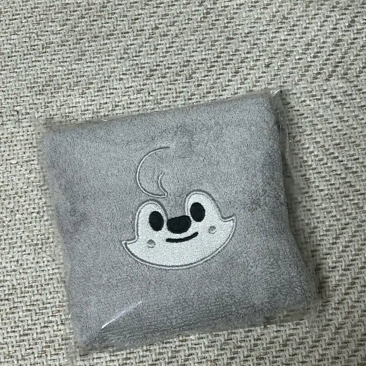 [BUNJANG] Stray Kids Bang Chan Wolf Chan Fanmeeting Entry Kit Towel / 번장최저가/스키즈 팬미팅 입장키트수건 울프찬 방찬 스키주 엠디