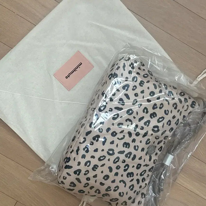 [SOLD OUT] 미닛뮤트 클로 소프트 레오파드 clo soft leopard