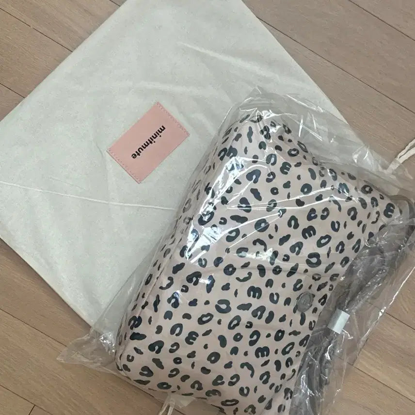 [SOLD OUT] 미닛뮤트 클로 소프트 레오파드 clo soft leopard