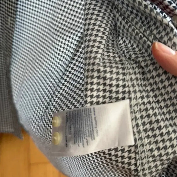 [BUNJANG] Tommy Hilfiger Houndstooth Check Blouse / 타미힐피거 실크블라우스 남방