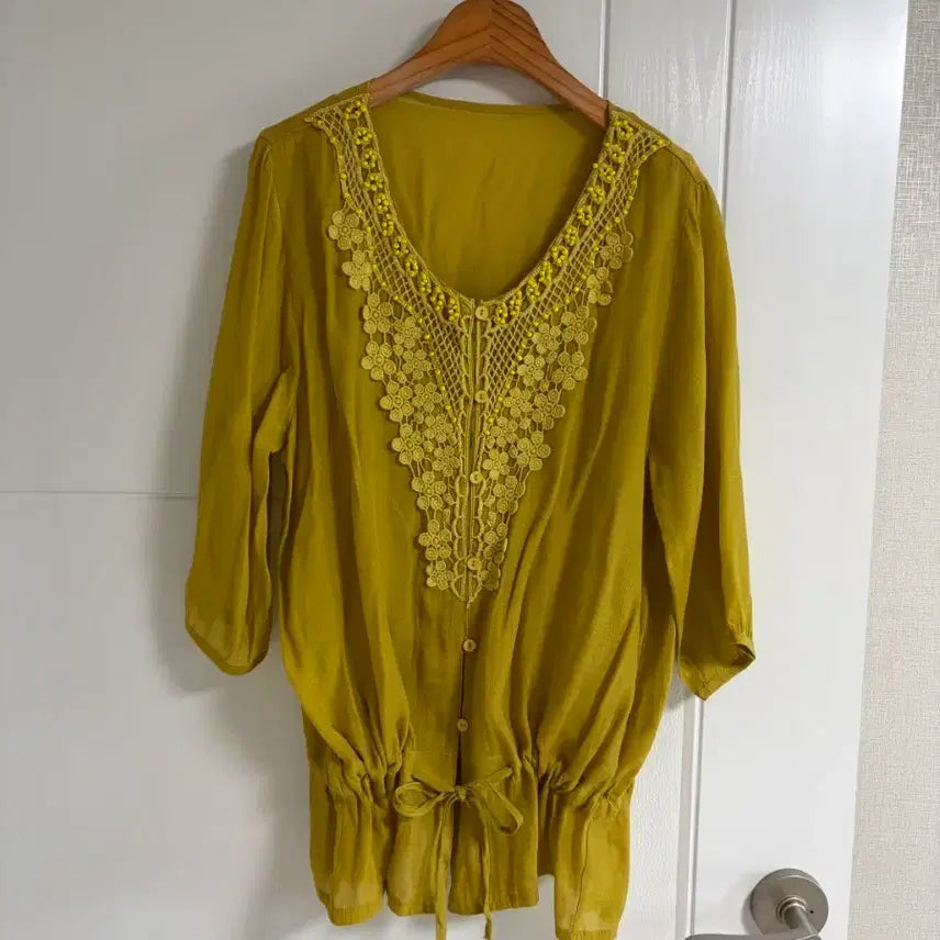 [BUNJANG] Vintage Mustard Floral Lace Blouse / (일본 수입 빈티지)블라우스 티셔츠 머스타드 꽃 레이스 레이온 M-L