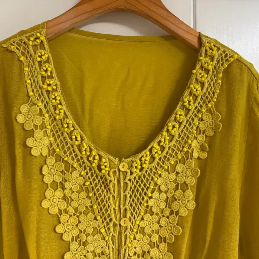 [BUNJANG] Vintage Mustard Floral Lace Blouse / (일본 수입 빈티지)블라우스 티셔츠 머스타드 꽃 레이스 레이온 M-L