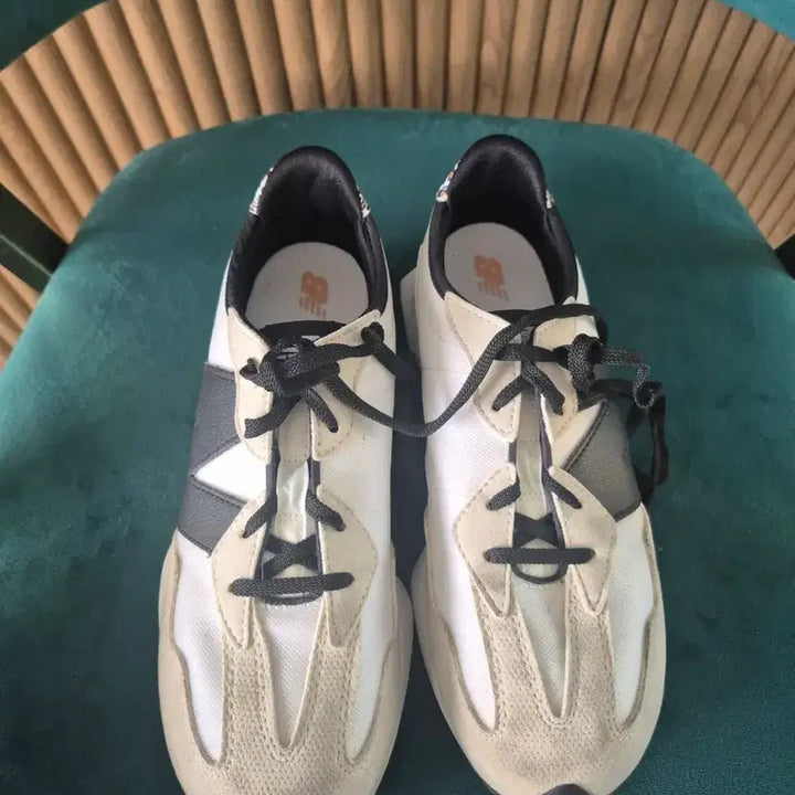 [BUNJANG] New Balance 327 Sneakers 250mm / 뉴발란스 327 운동화 250mm 사이즈