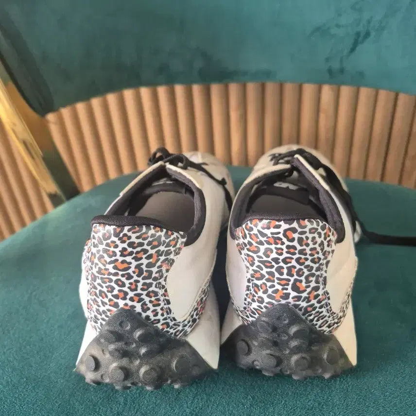 [BUNJANG] New Balance 327 Sneakers 250mm / 뉴발란스 327 운동화 250mm 사이즈